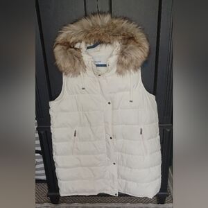 Ricki's White Puffer Vest with Faux Fur Trim